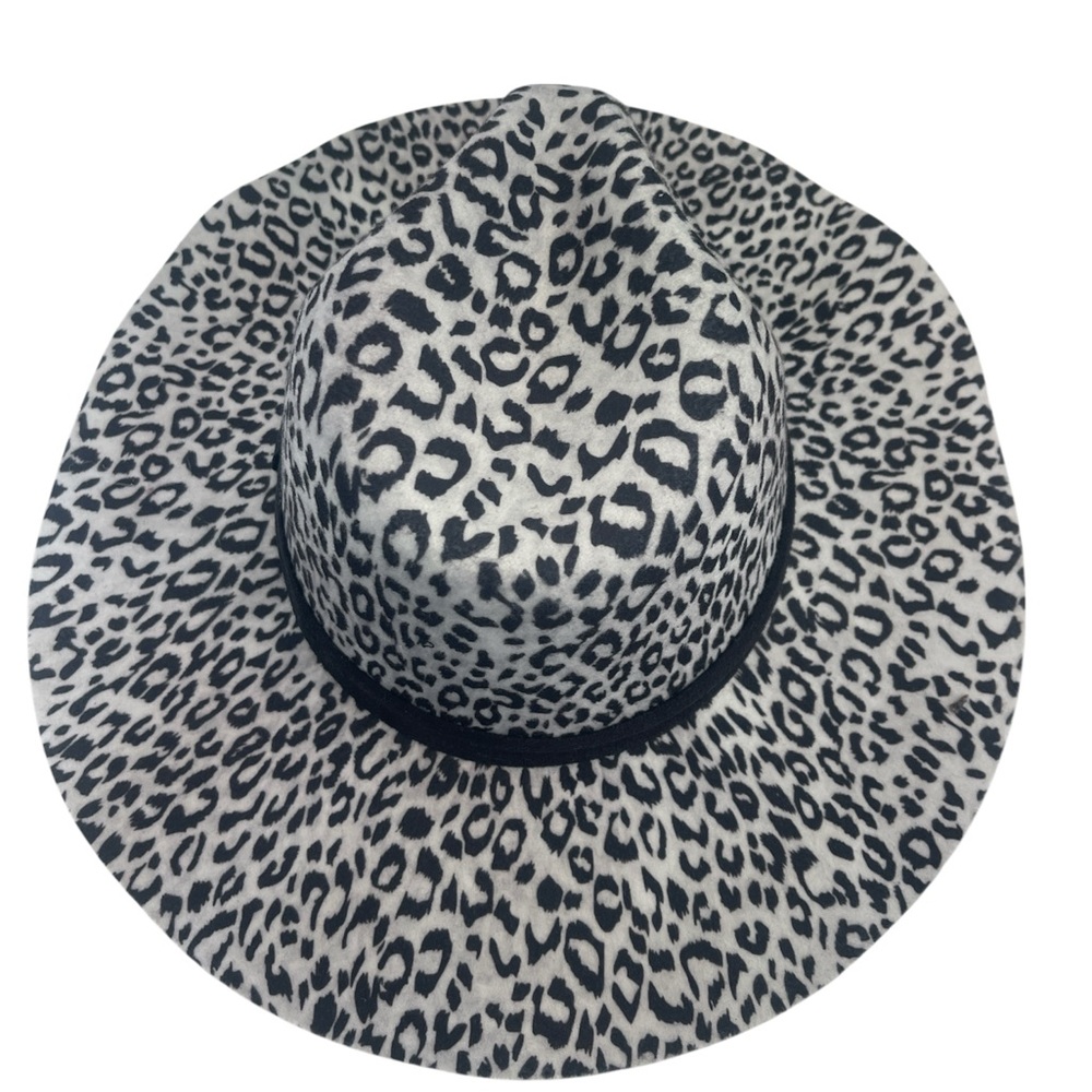 HAT animal cheetah leopard felt black white NWT - Picture 2 of 5